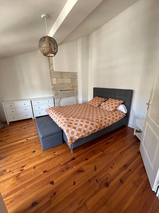 Appartement Au Coeur De Périgueux Екстериор снимка